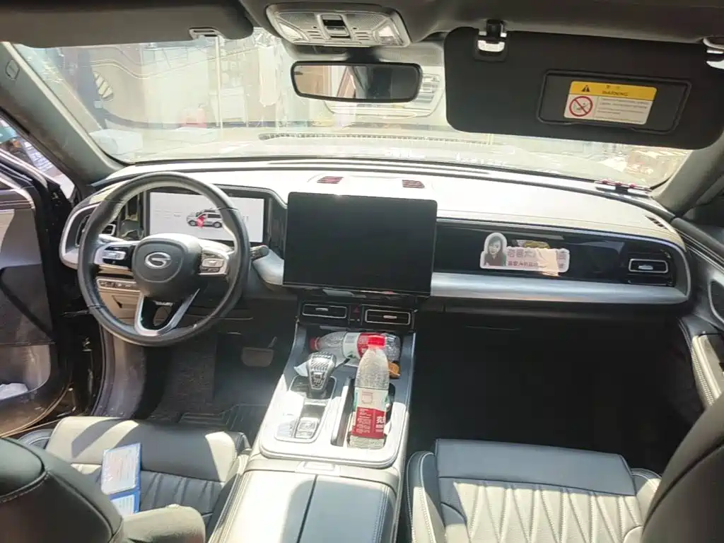 GAC Trumpchi Trumpchi GS8 2025 2025 Pilot Series 2.0TGDI 2WD Luxury Edition 5-seater