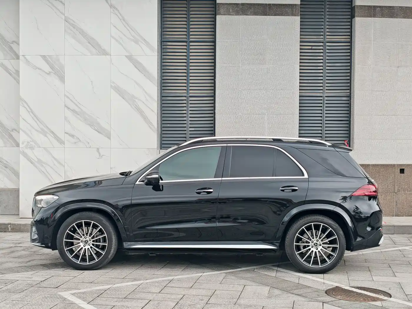 Mercedes-Benz GLE 2024 GLE 450 4MATIC Luxury фото 22