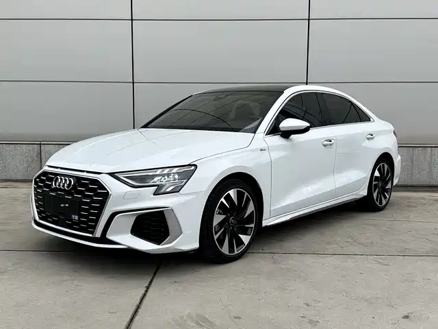 Audi A3 2022 Sportback 35 TFSI Luxury Sport