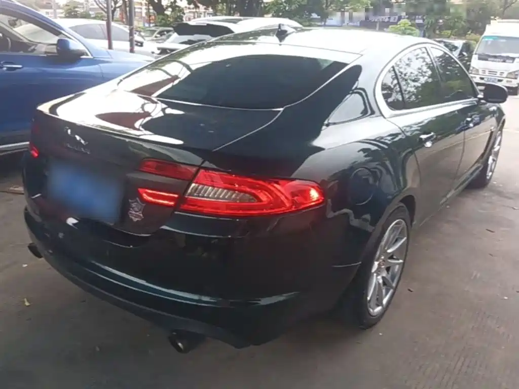 Jaguar XF 2014 2014 XF 2.0T Elegance Edition