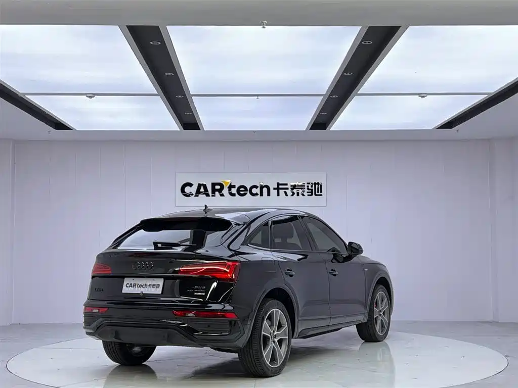Audi Q5L Sportback 2022 40 TFSI Luxury фото 5