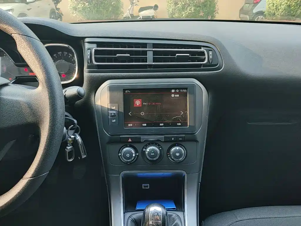 صورة 9 - Citroën C4 C-Quatre