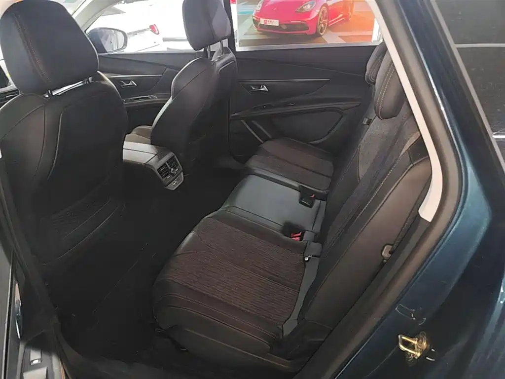Peugeot 5008 2017 380THP 5-Seat Elite Edition фото 17