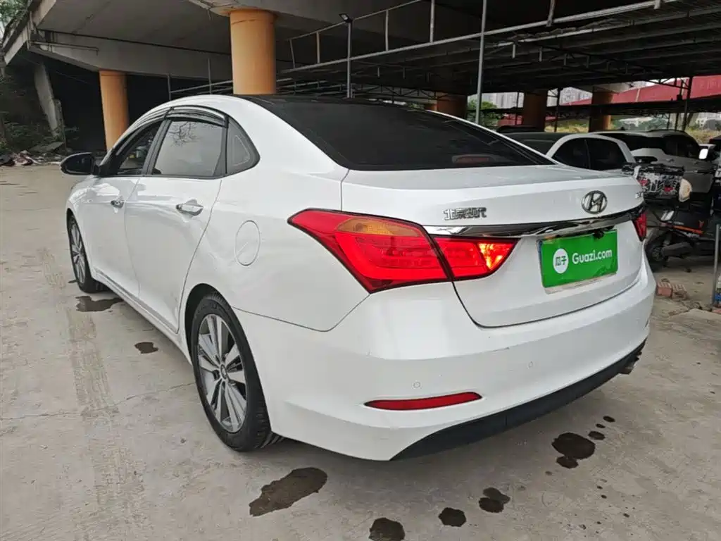 Hyundai Mistra 2014 1.8L Auto Premium DLX фото 5