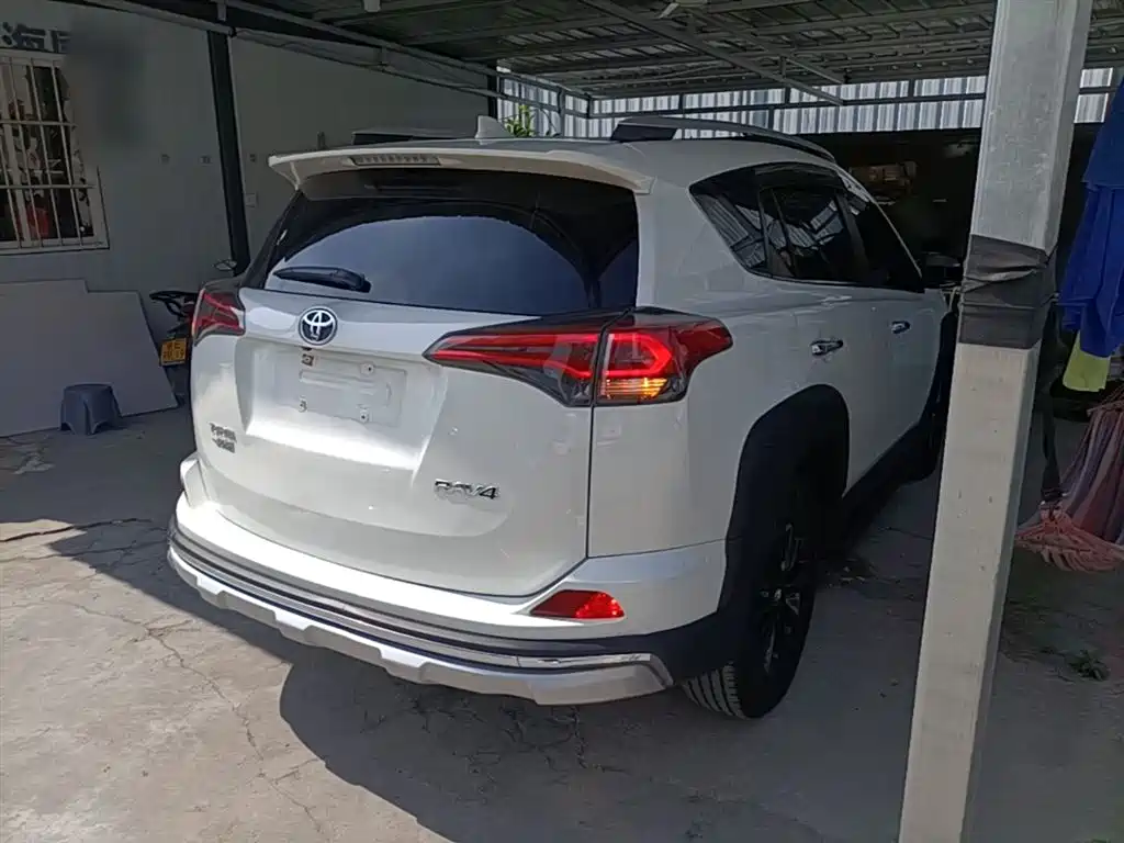 Toyota RAV4 Rongfang 2019 2.0L CVT 2WD Style X Limited Edition China VI фото 7