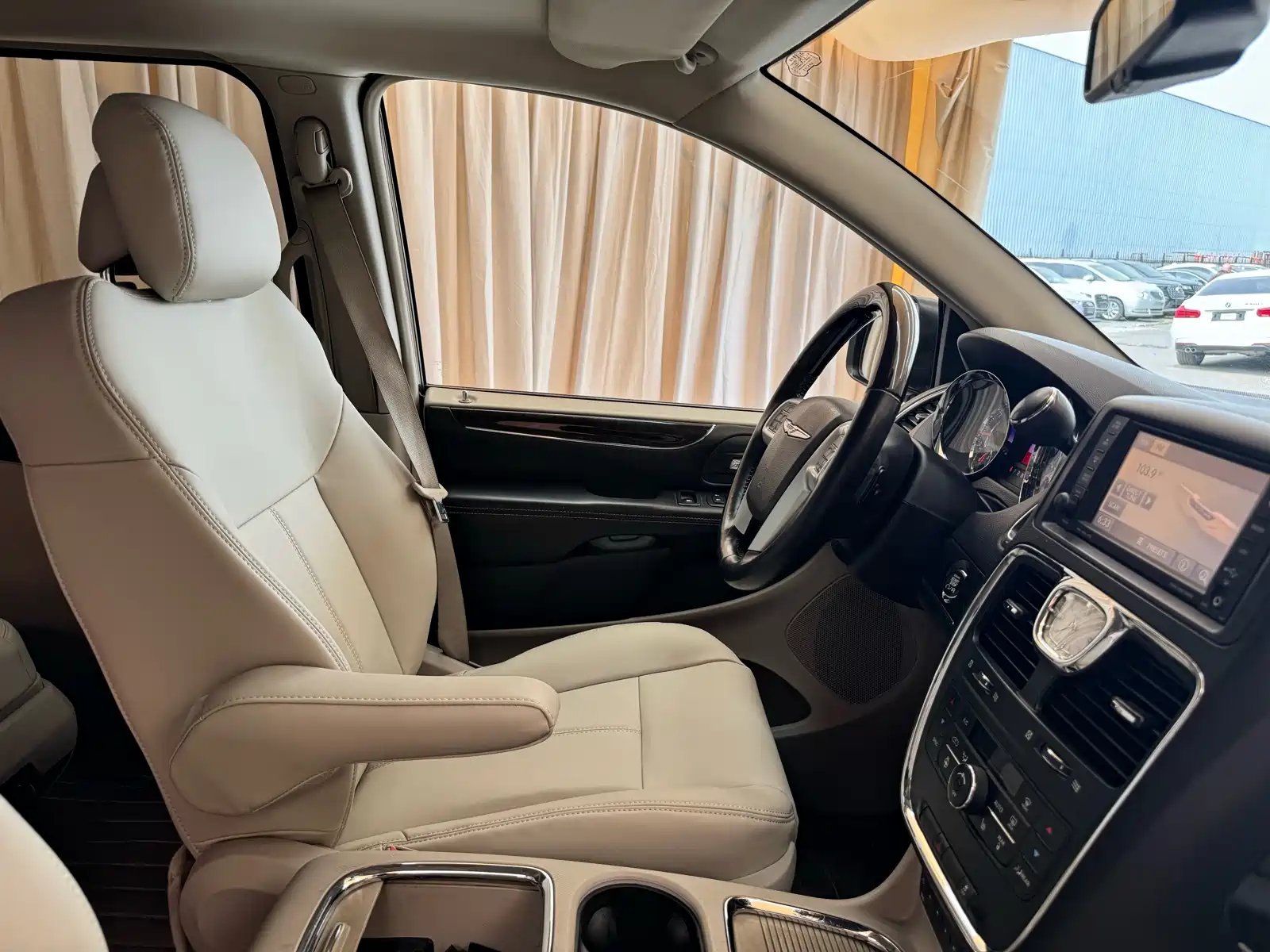 Фото 17 - Chrysler Pacifica
