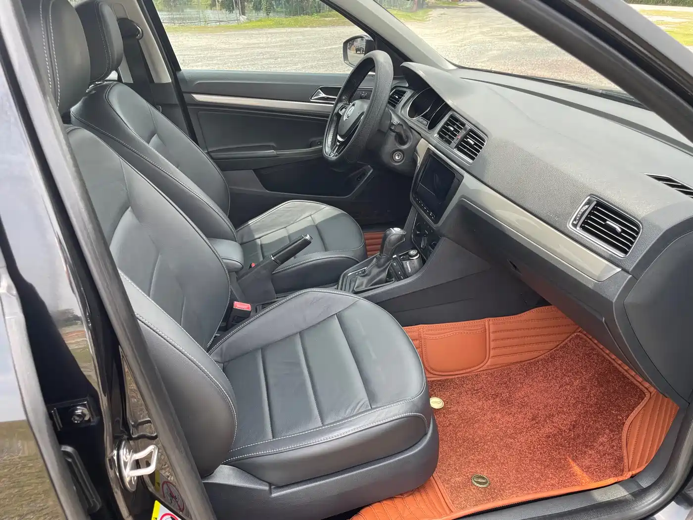Volkswagen Lavida 2017 1.6L Automatic Comfort Edition фото 12