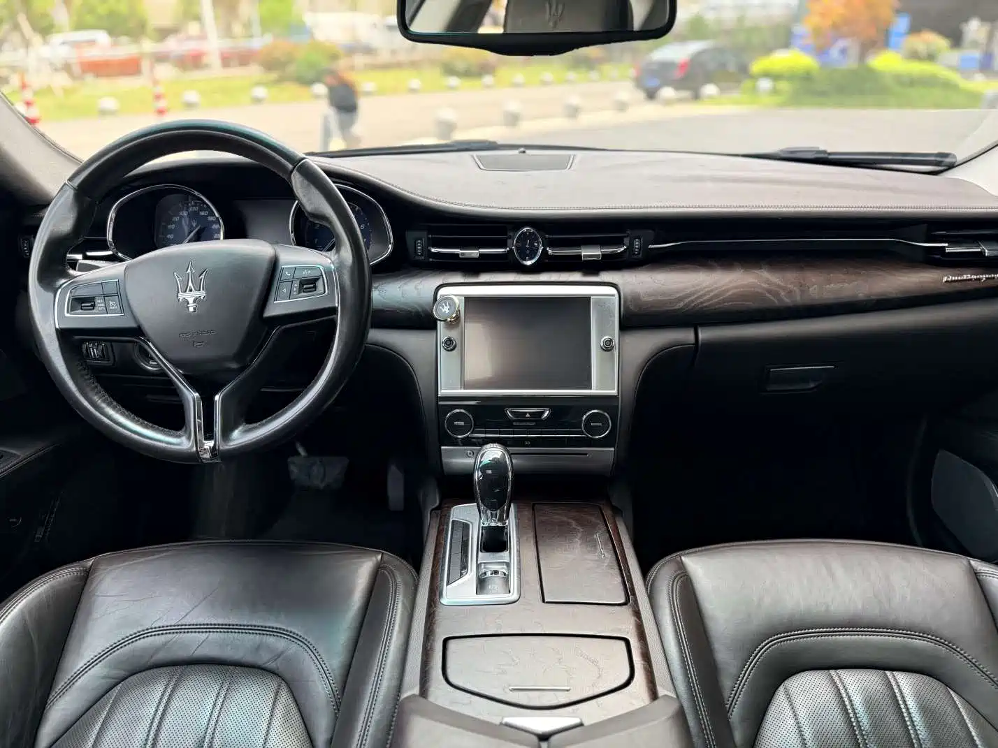 Photo 11 - Maserati Quattroporte