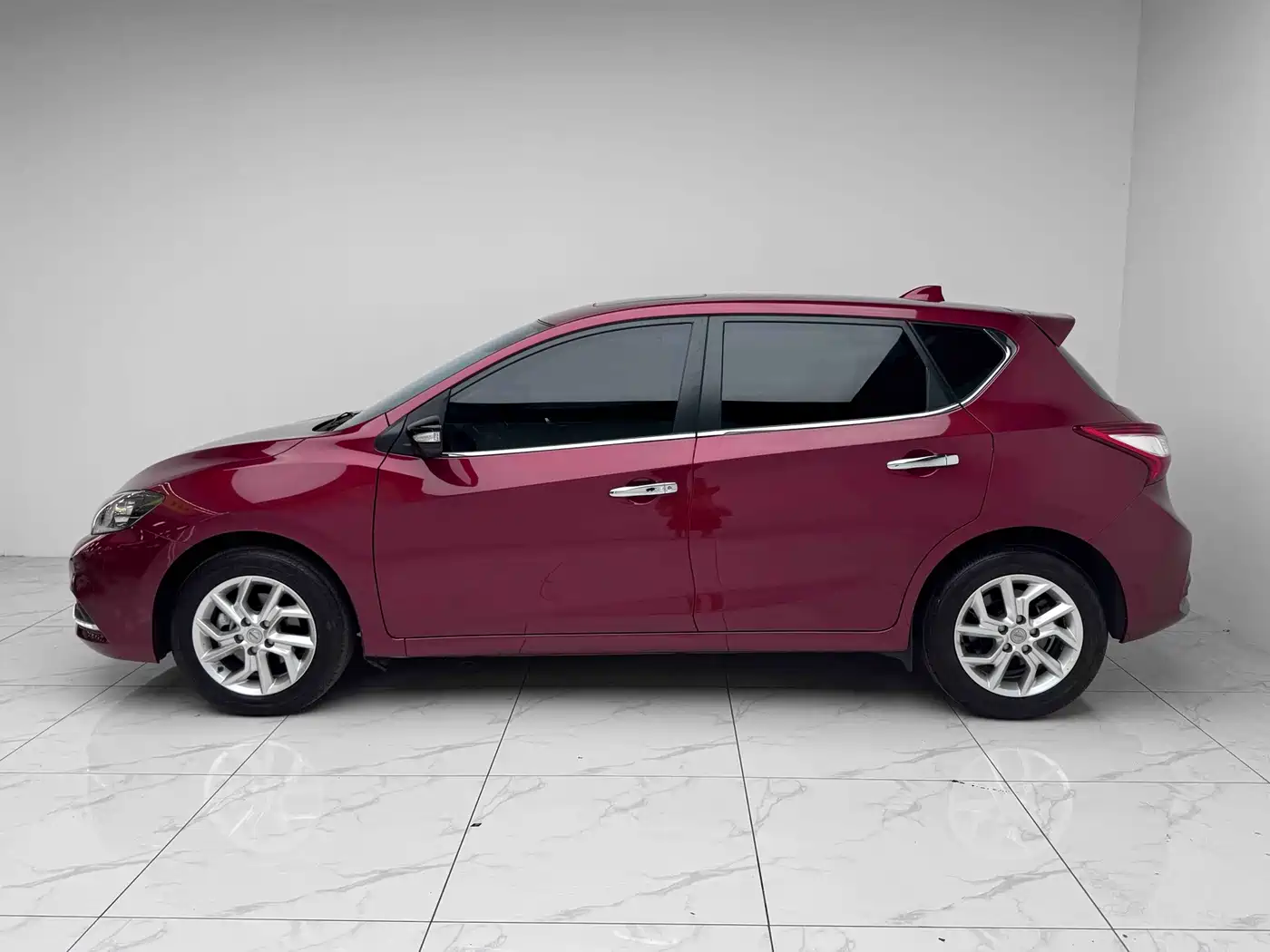 Nissan Tiida, миниатюра 14