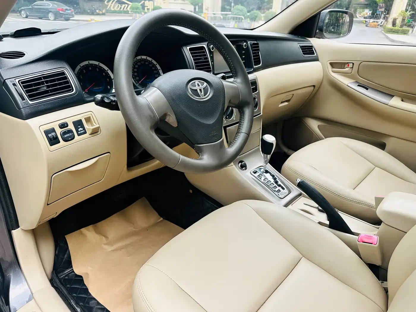 Toyota Corolla 2013 1.6L Automatic Excellence Edition фото 10