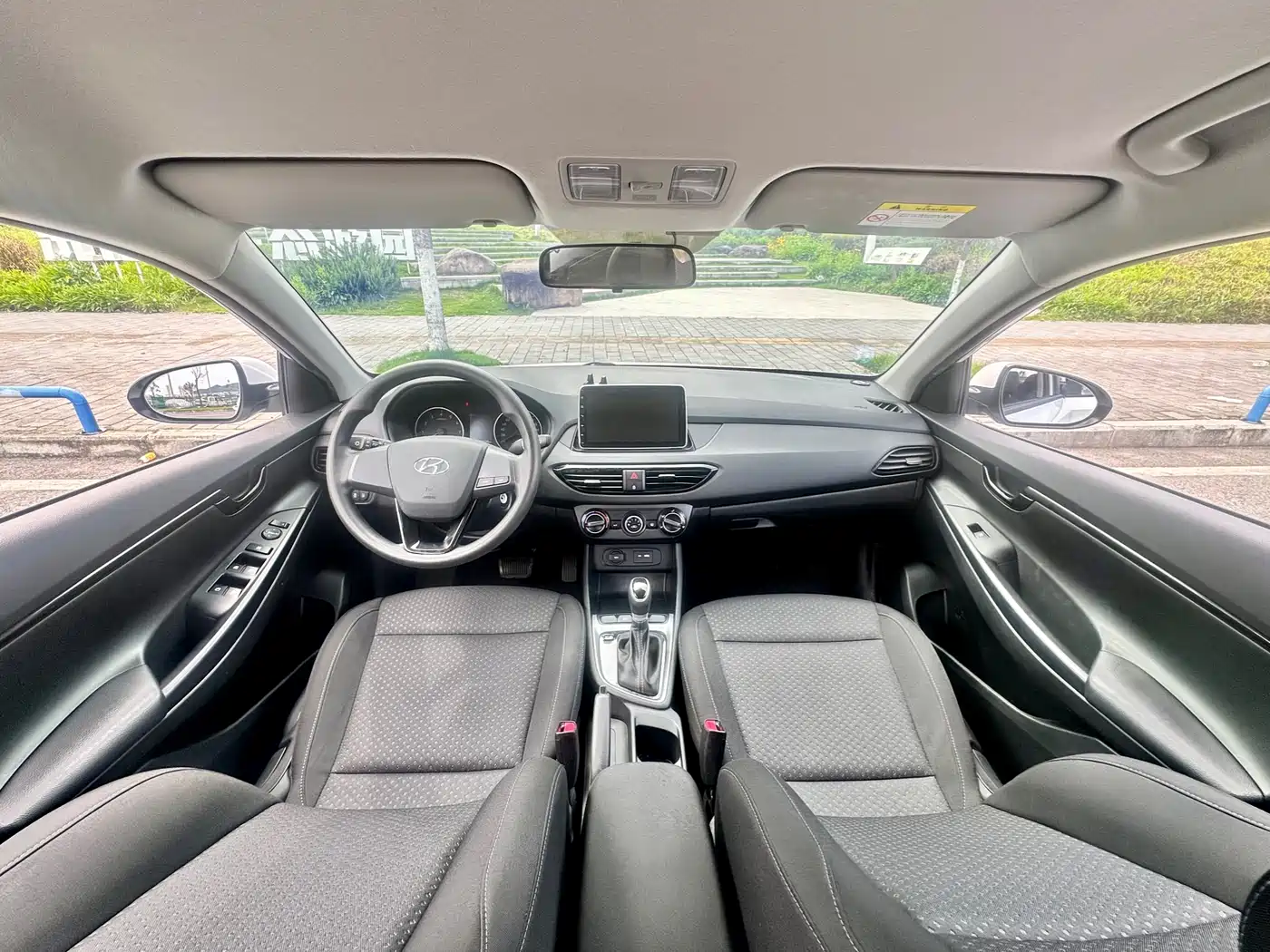 Hyundai Elantra 2018 1.6L Automatic Pleasing Edition GL China VI фото 33
