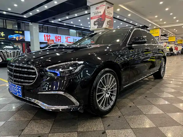 MERCEDES-BENZ E CLASS