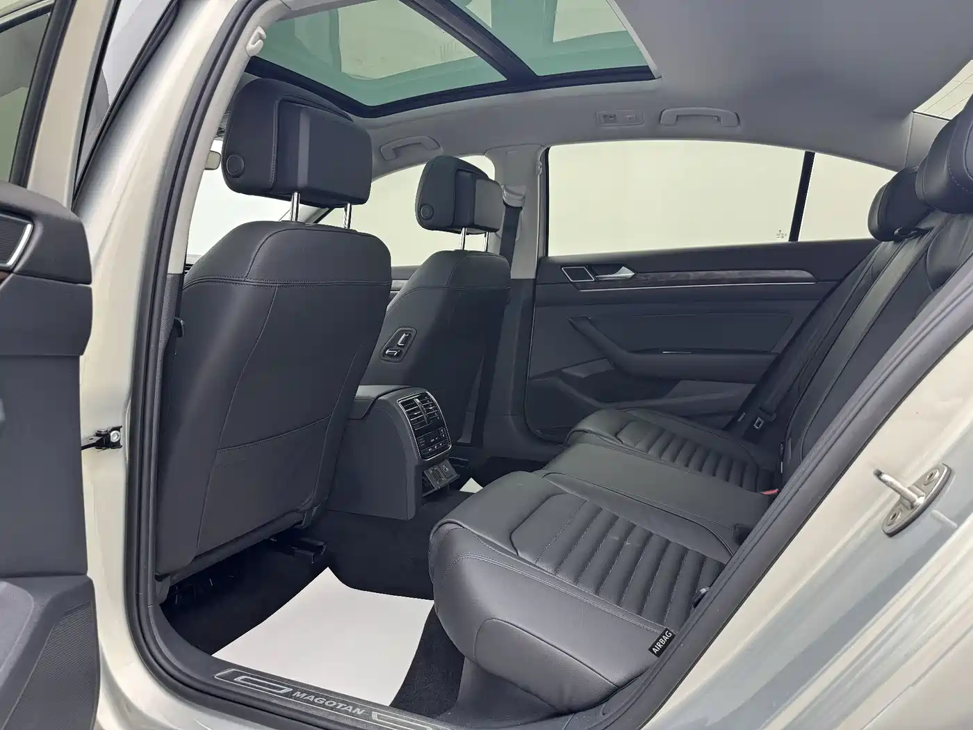 Volkswagen Magotan 2019 380TSI DSG Luxury China V фото 11