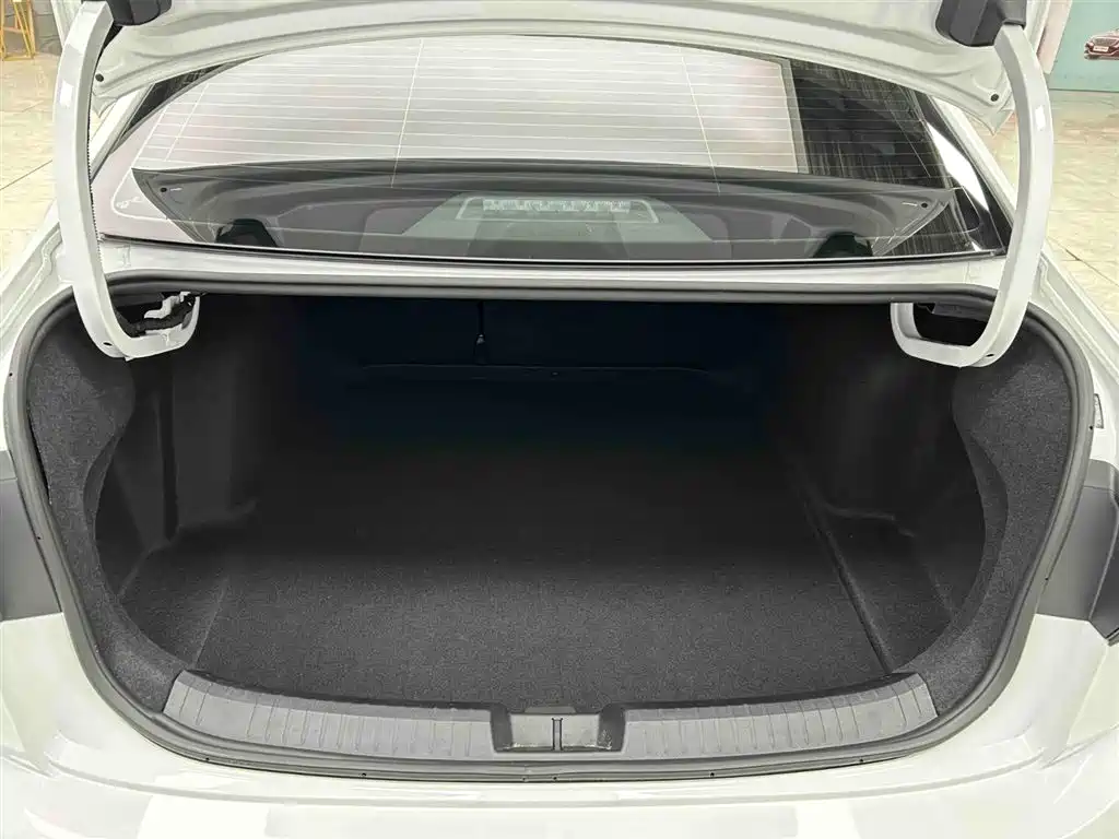 Volkswagen Sagitar 2023 280TSI DSG Beyond Lite фото 16