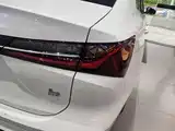 Фото 8 - Roewe i5