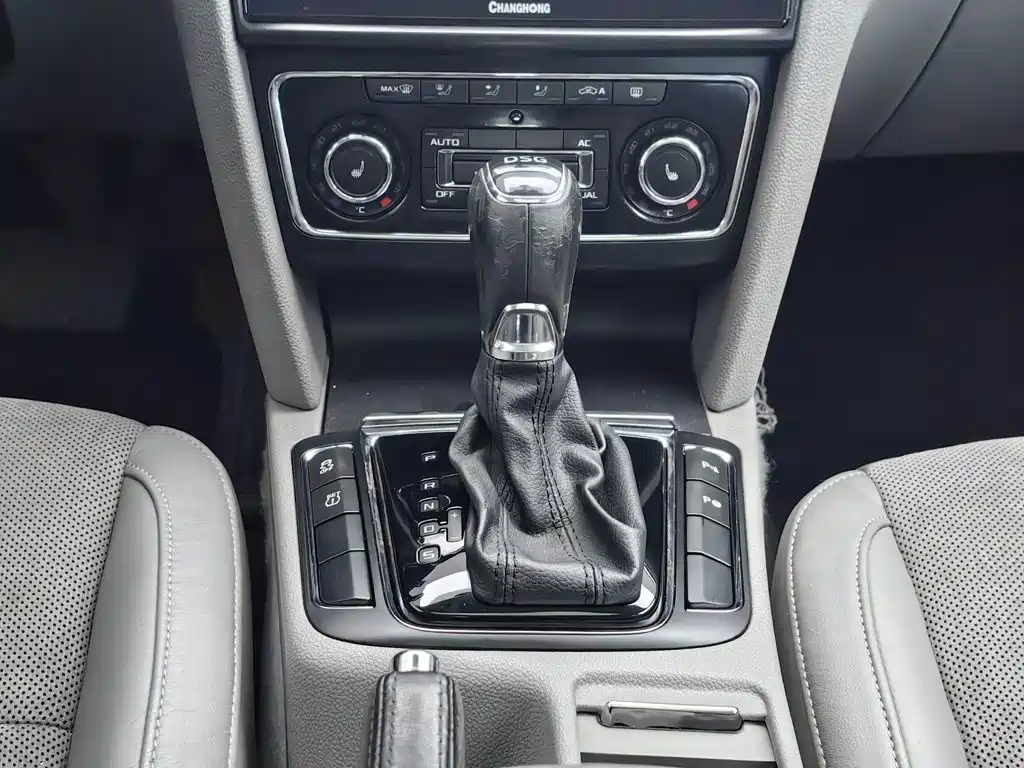 Фото 13 - Škoda Superb