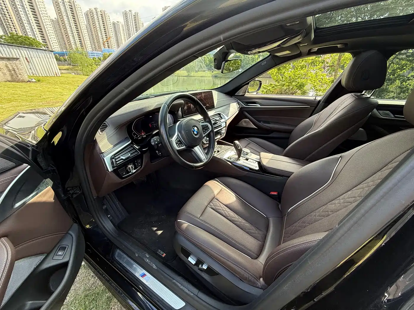 BMW 5 Series 2021 530Li Leading M Sport Package фото 7