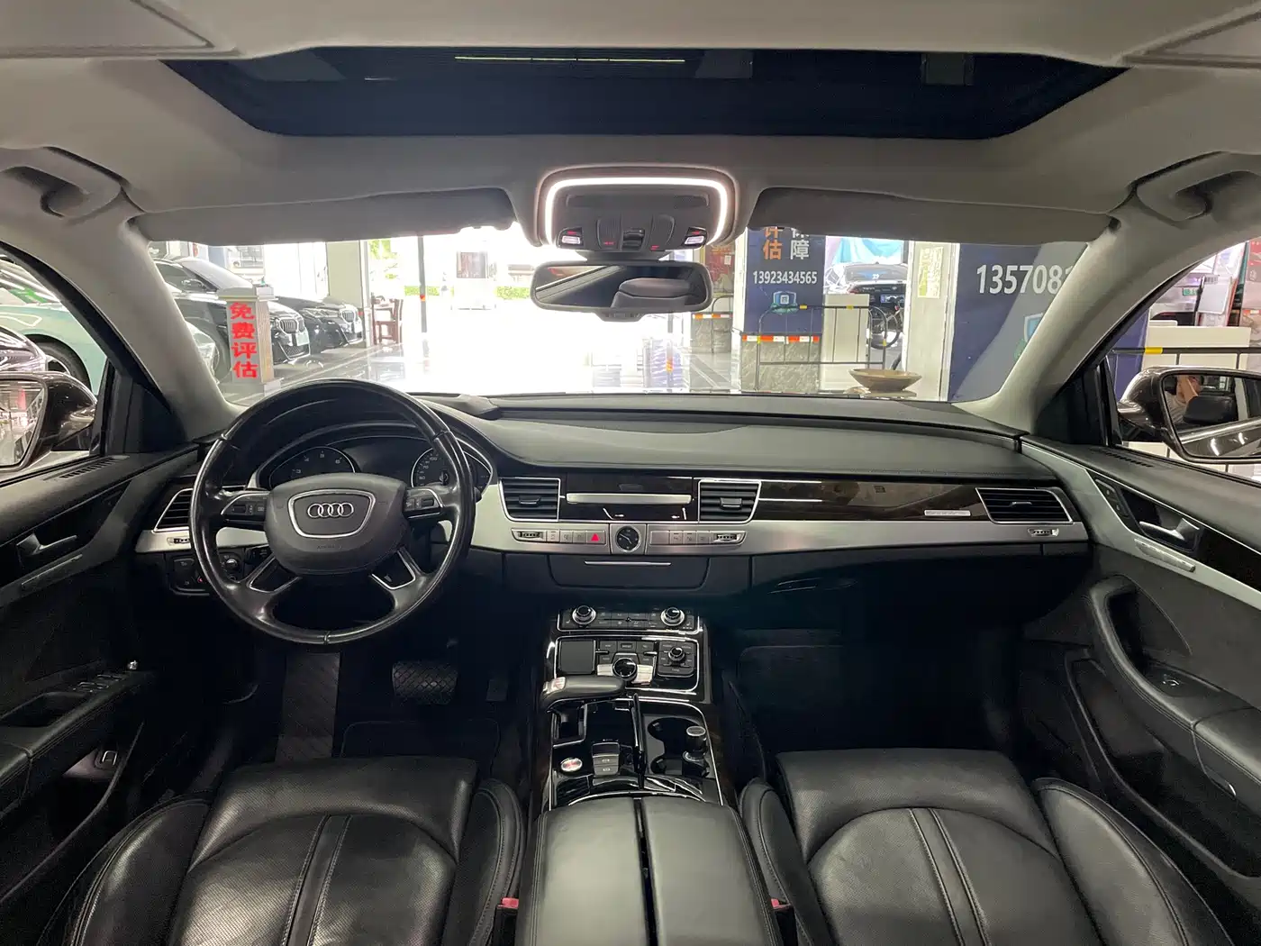 Photo 12 - Audi A8