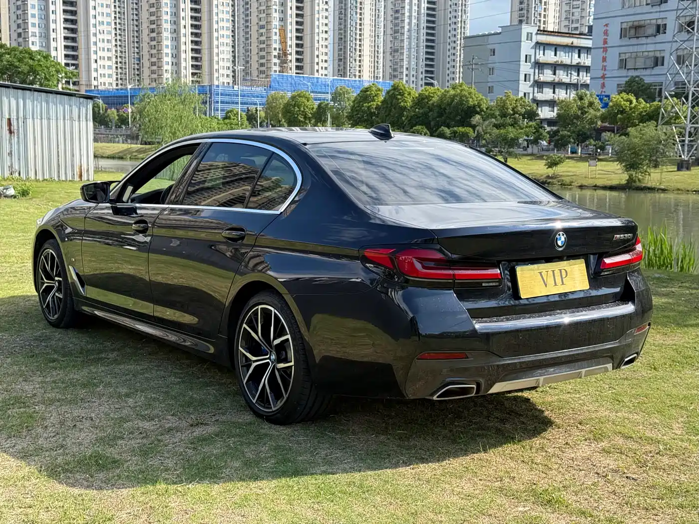BMW 5 Series 2021 530Li Leading M Sport Package фото 6