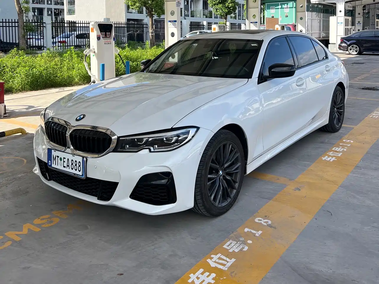BMW 3-SERIES