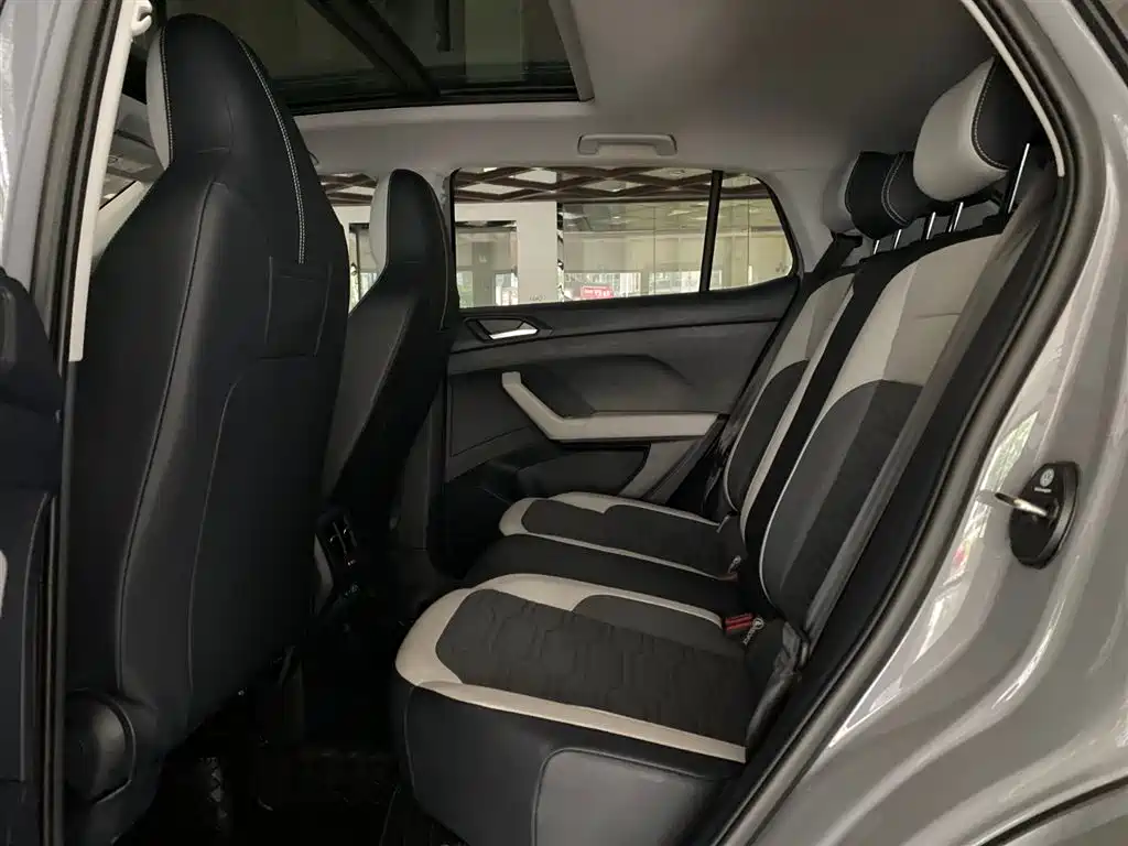 VOLKSWAGEN TUYUE