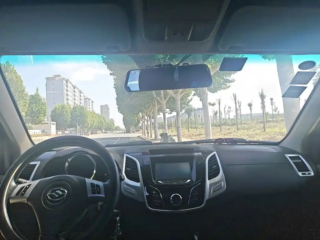 Huanghai Soaring Dragon 2018 2017 2.8T N1S Diesel 2WD Sport Edition