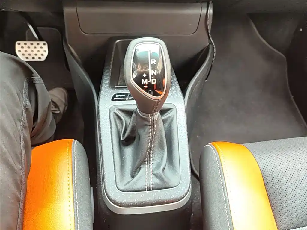 Geely Yuanjing X1 2018 2017 1.3L Auto Fun Edition
