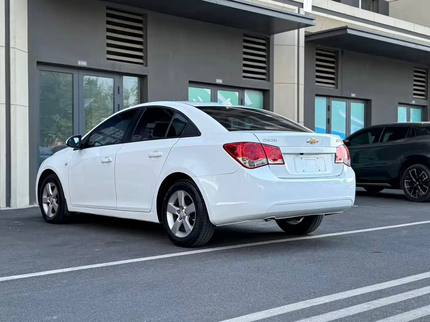 Chevrolet Cruze 2013 Model 1.8L SE AT фото 4