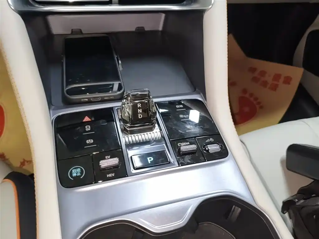 BYD Song PLUS PHEV 2023 Champion Edition DM-i 110KM Flagship фото 14