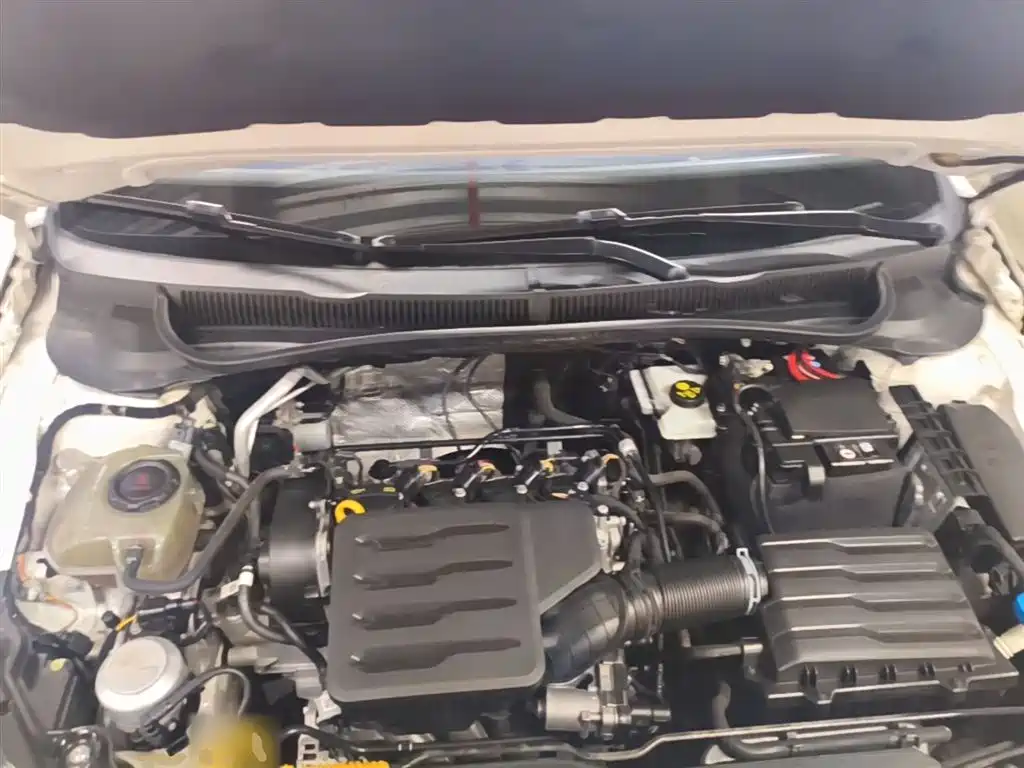 Volkswagen Polo 2019 Plus 1.5L Automatic Panorama Enjoyment Edition фото 20