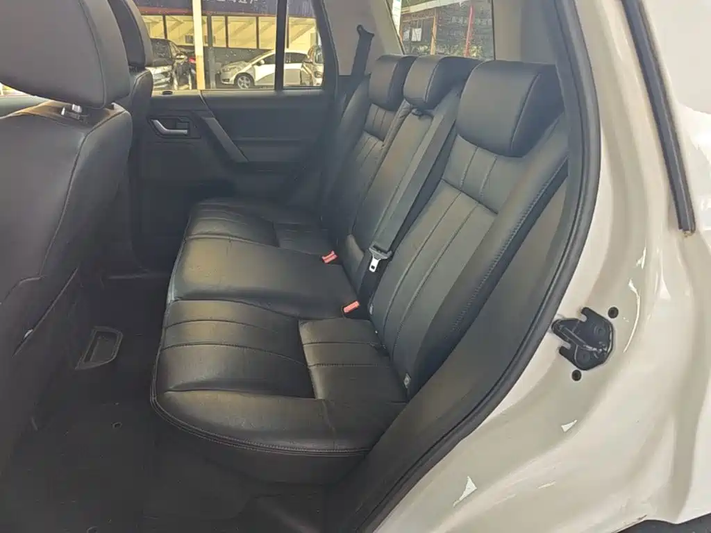 Land Rover Freelander 2 2014 2014 2.0T Si4 SE Gasoline Edition