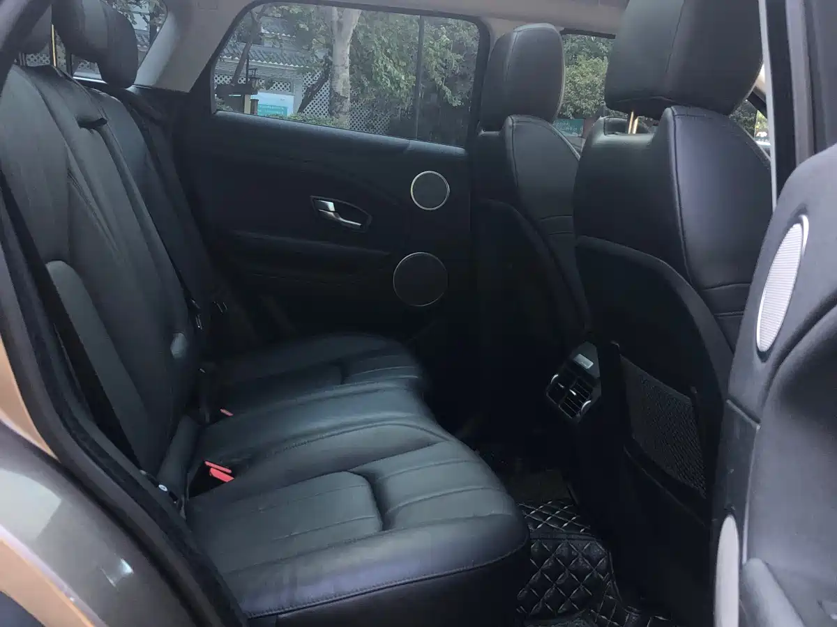 Land Rover Range Rover Evoque 2017 2.0T SE Smart Shine Edition фото 11