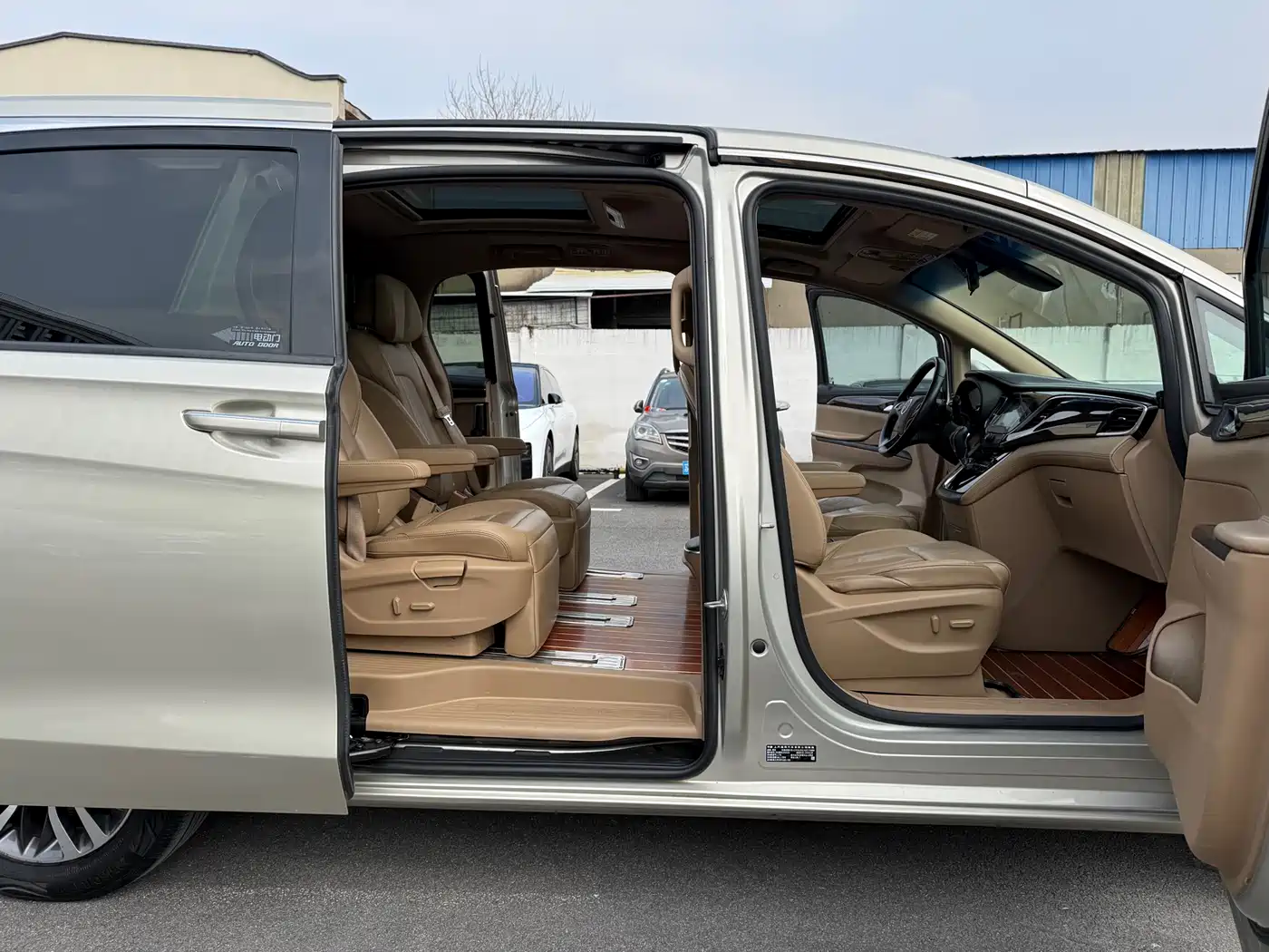 Buick GL8 2018 ES 28T Luxury Type China VI фото 5