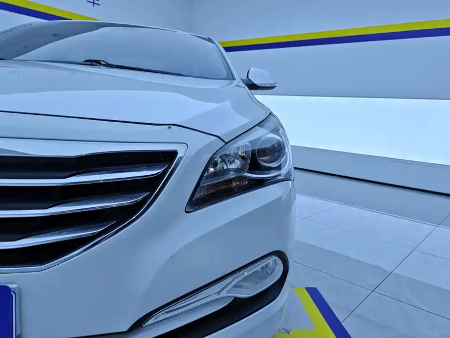 صورة 5 - Hyundai Mistra