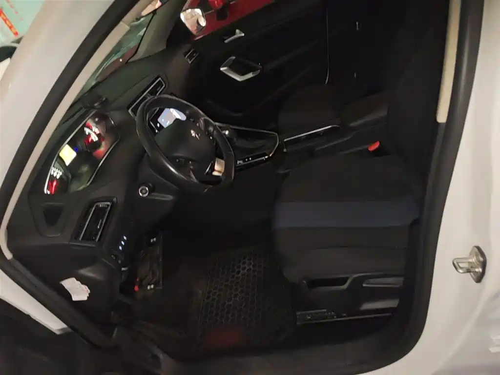 Peugeot 308 2019 230THP Automatic Luxury Edition China V фото 15