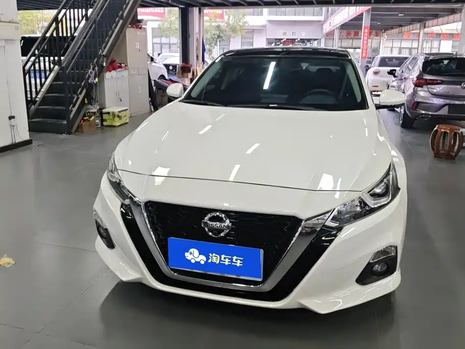 Фото 2 - Nissan Teana