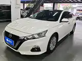 Фото 1 - Nissan Teana