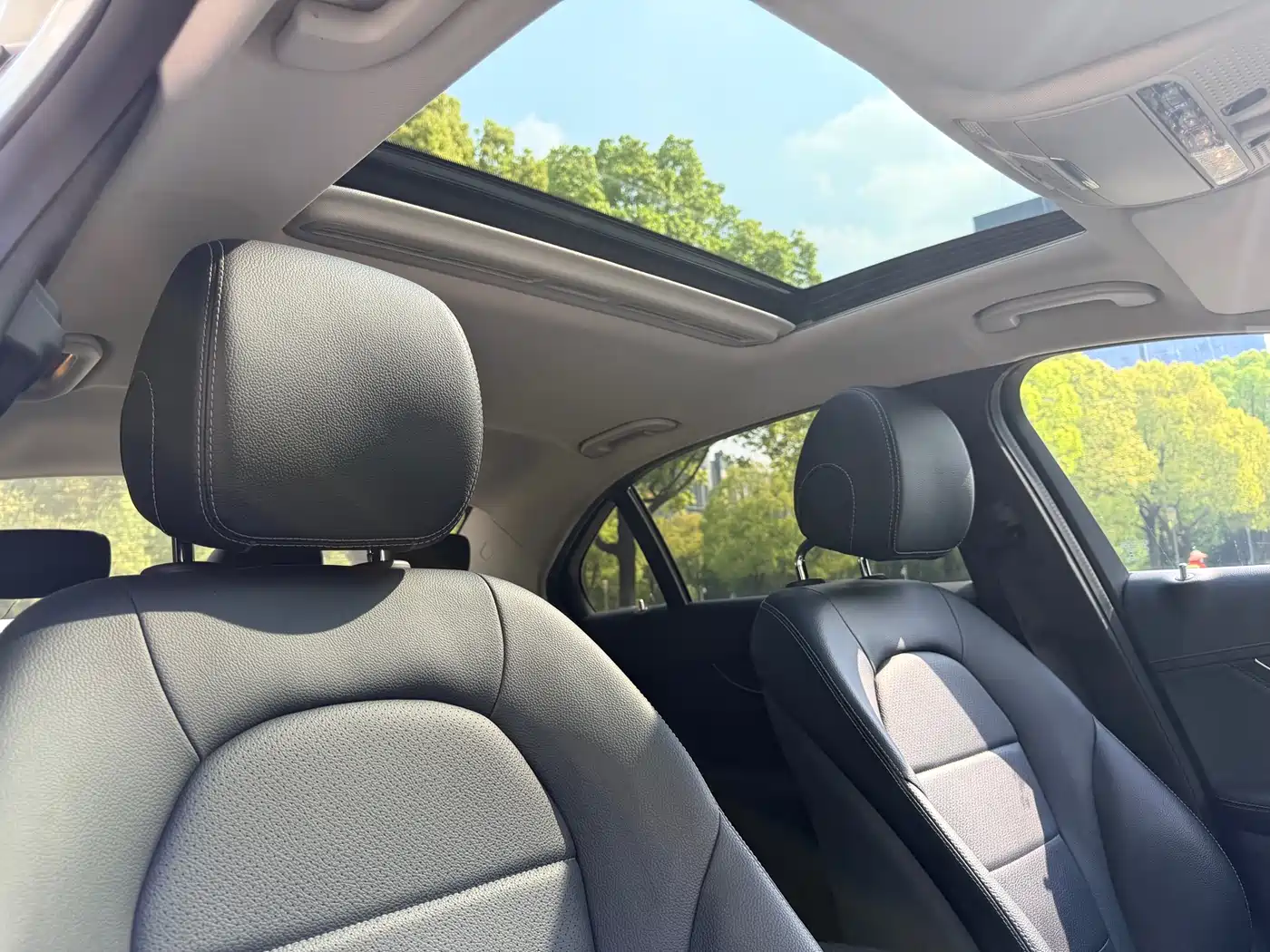 Mercedes-Benz C-Class 2017 C 180 L Sport фото 16