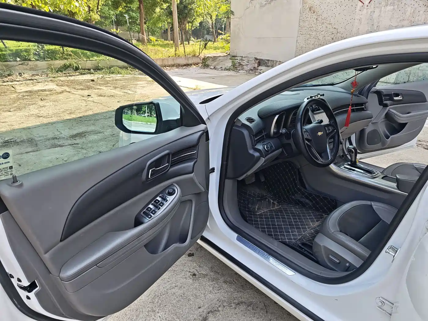 Chevrolet Malibu 2014 2.0L Automatic Luxury фото 11