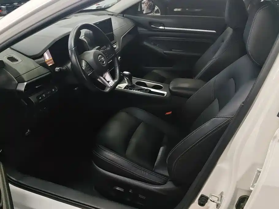 Фото 9 - Nissan Teana