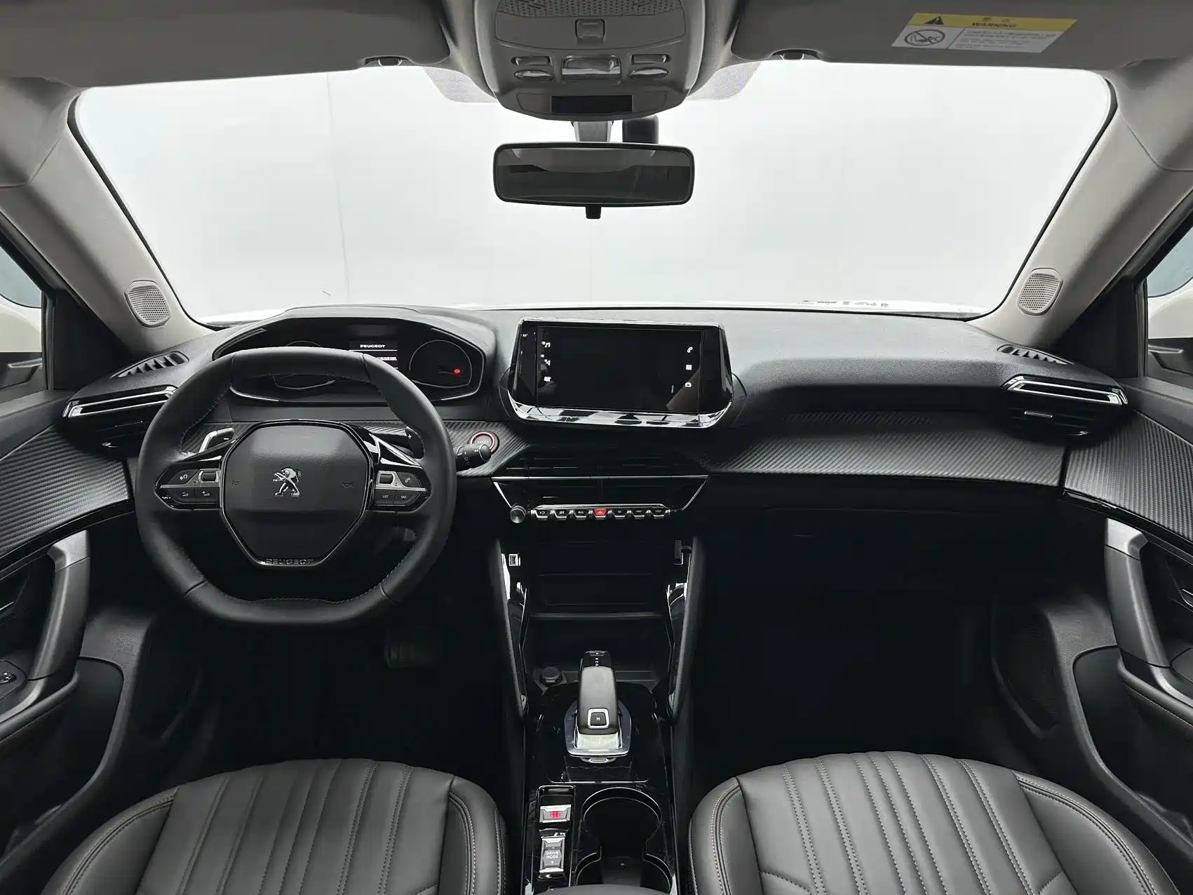 صورة 7 - Peugeot 2008