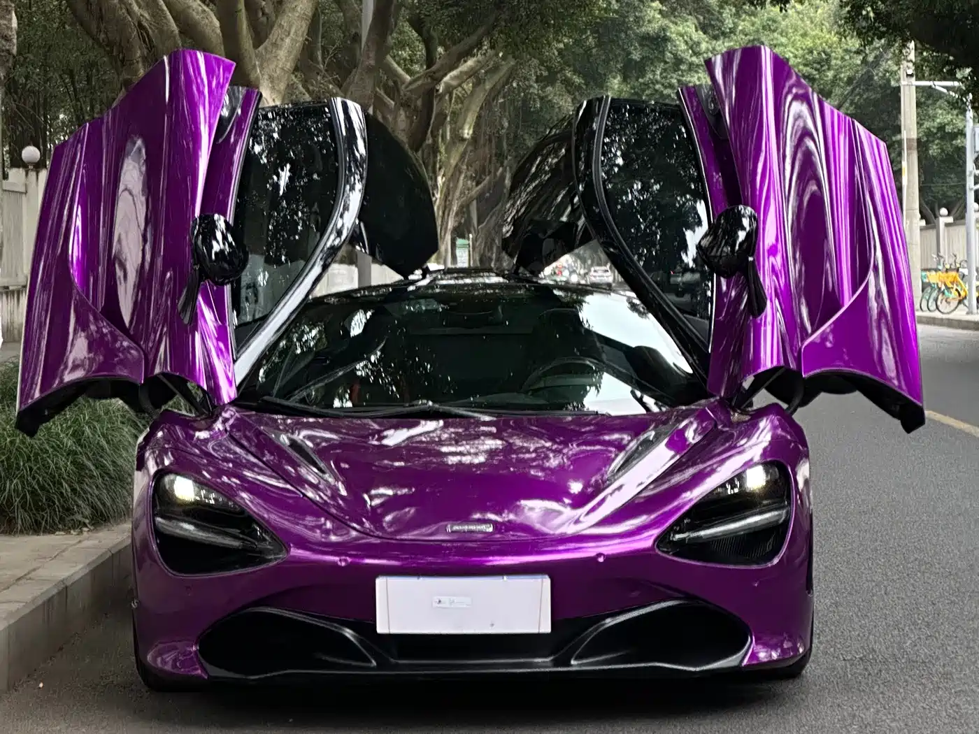 McLaren 720S 2019 4.0T Coupe фото 2