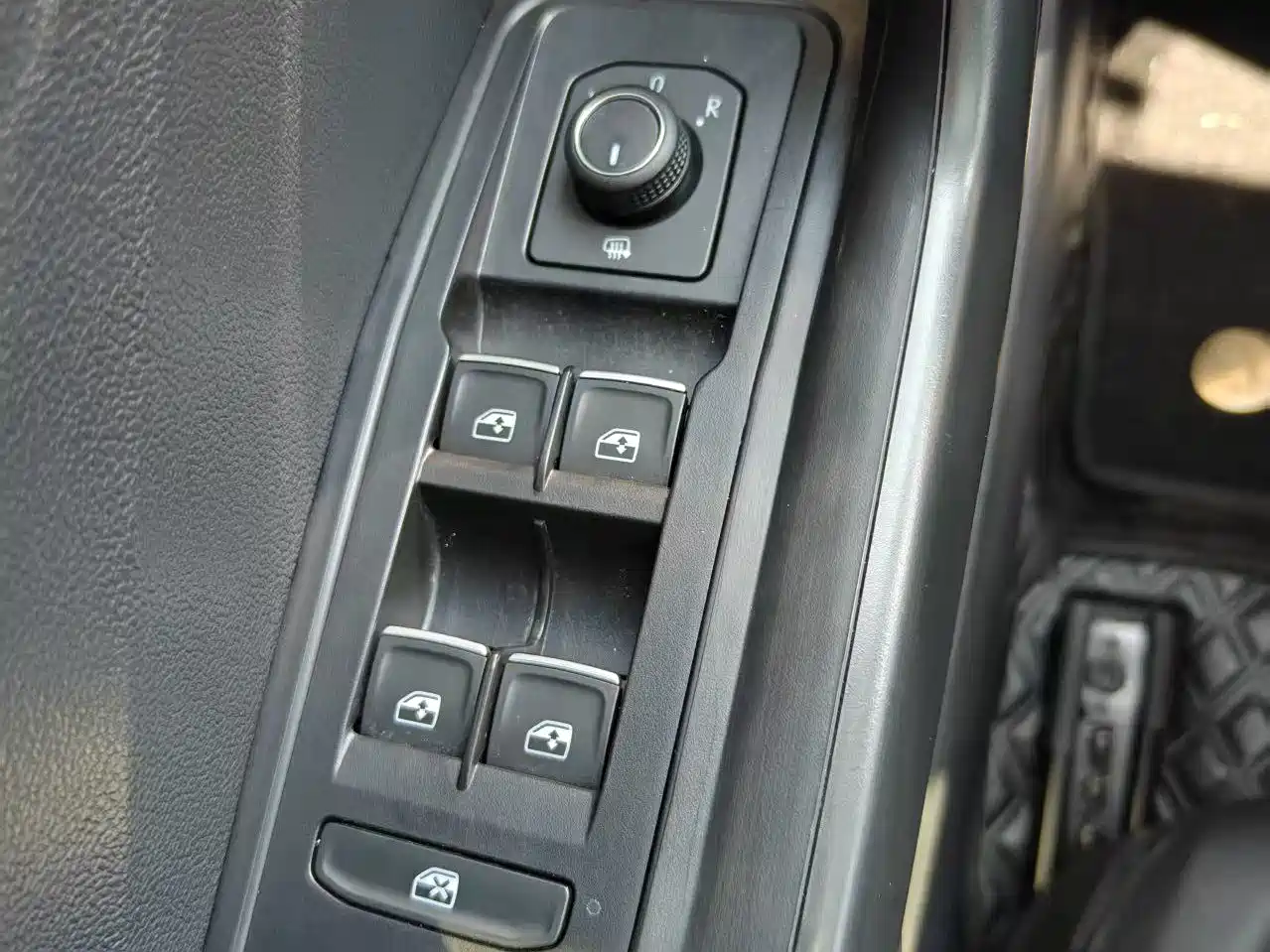 Volkswagen T-ROC 2022 280TSI DSG 2WD Elite PLUS фото 15