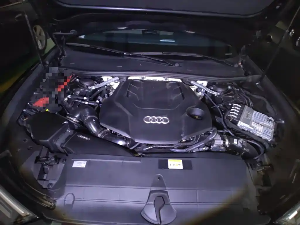 Фото 16 - Audi A6L