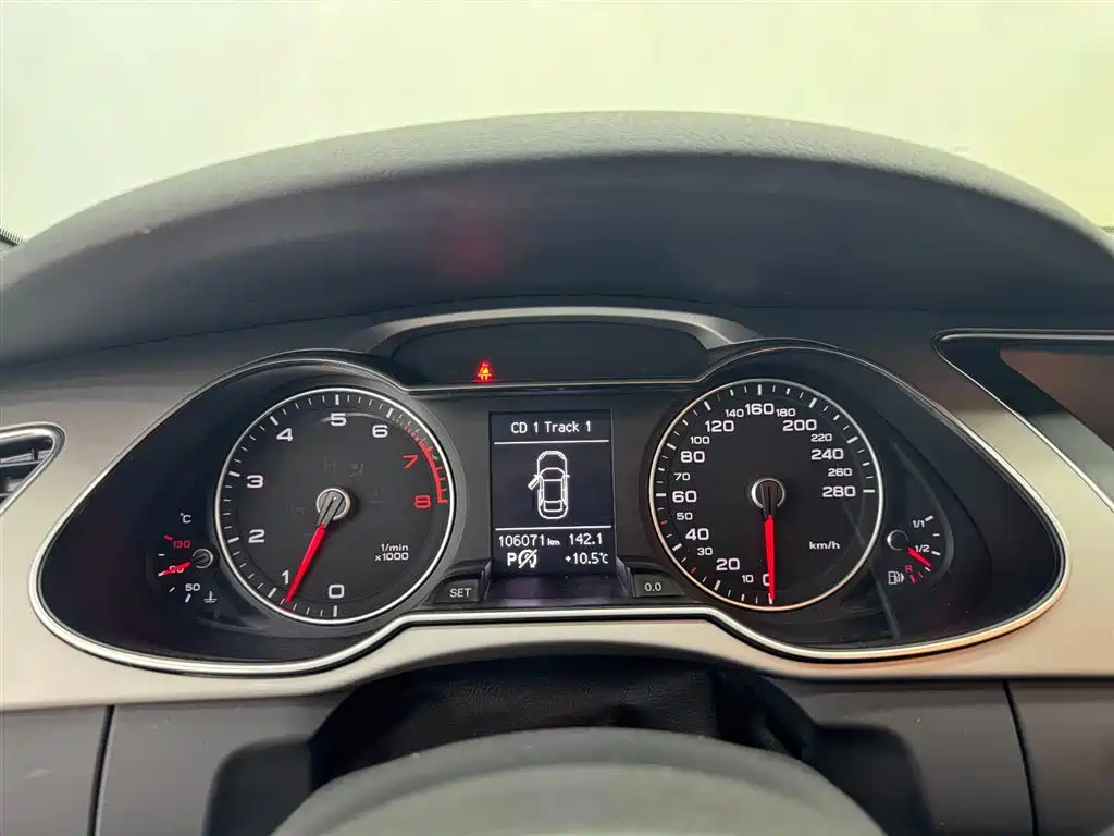 Audi A4L 2015 35 TFSI Auto Comfort фото 9