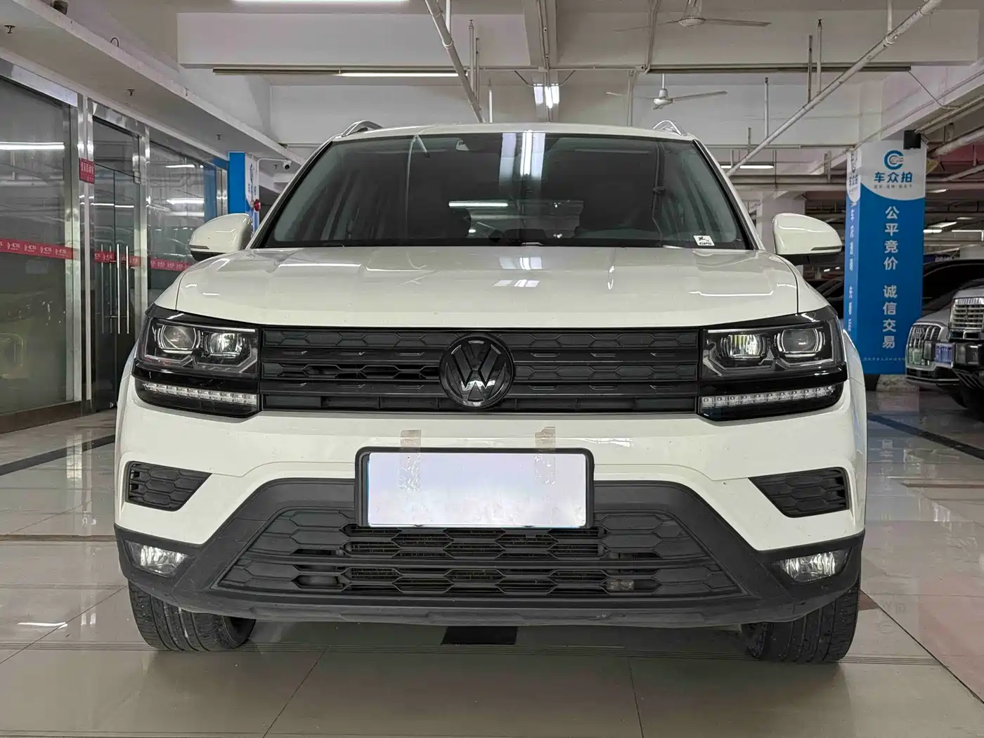 Volkswagen Tharu 2020 Model 280TSI 2WD Luxury Plus China VI фото 2