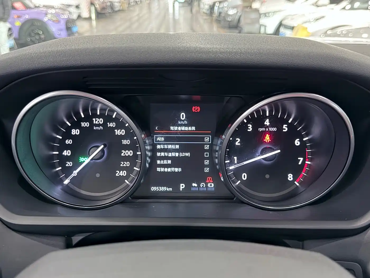 Land Rover Discovery 2017 3.0 SC V6 HSE фото 13
