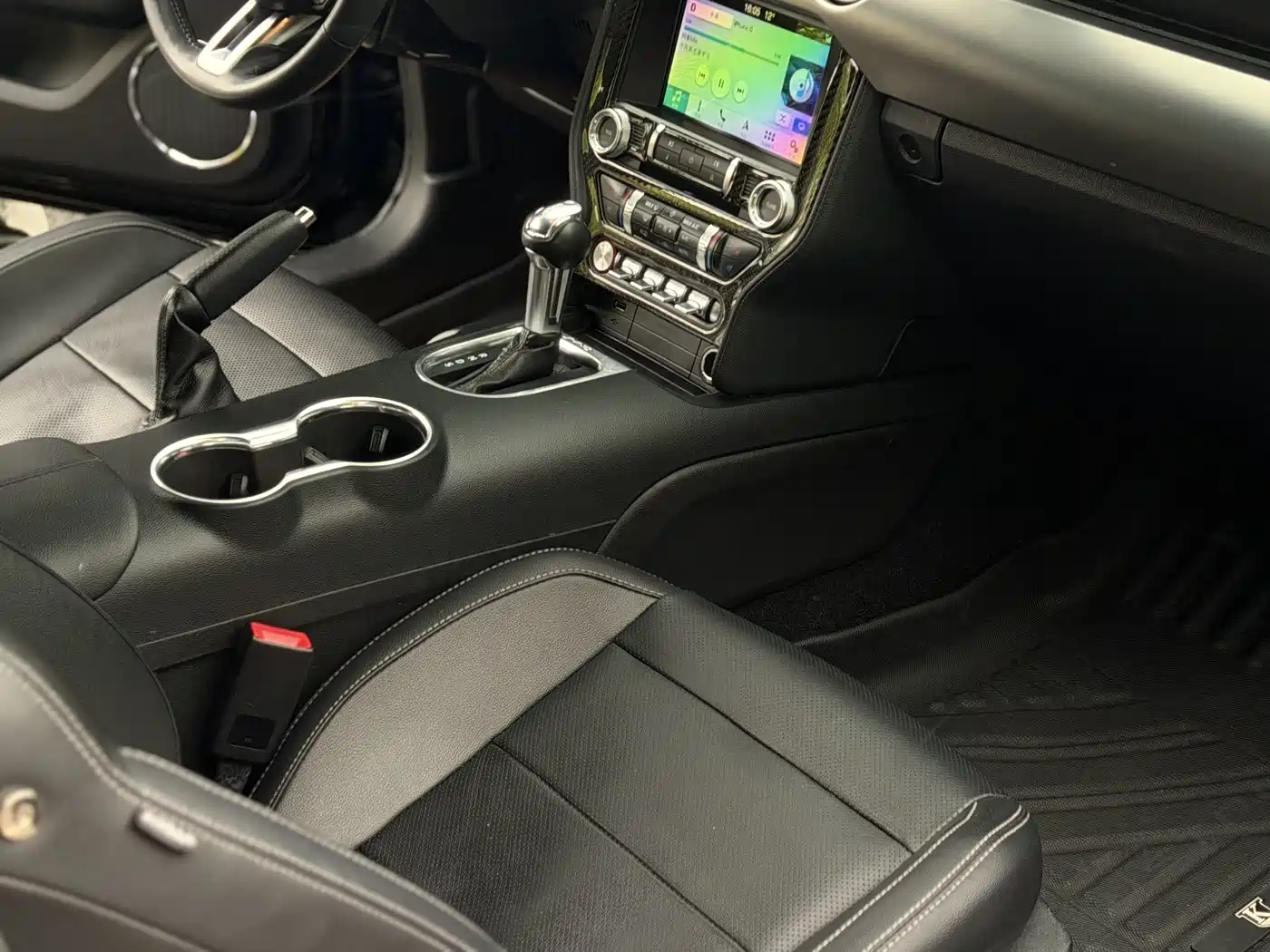 Ford Mustang 2019 2.3L EcoBoost фото 14