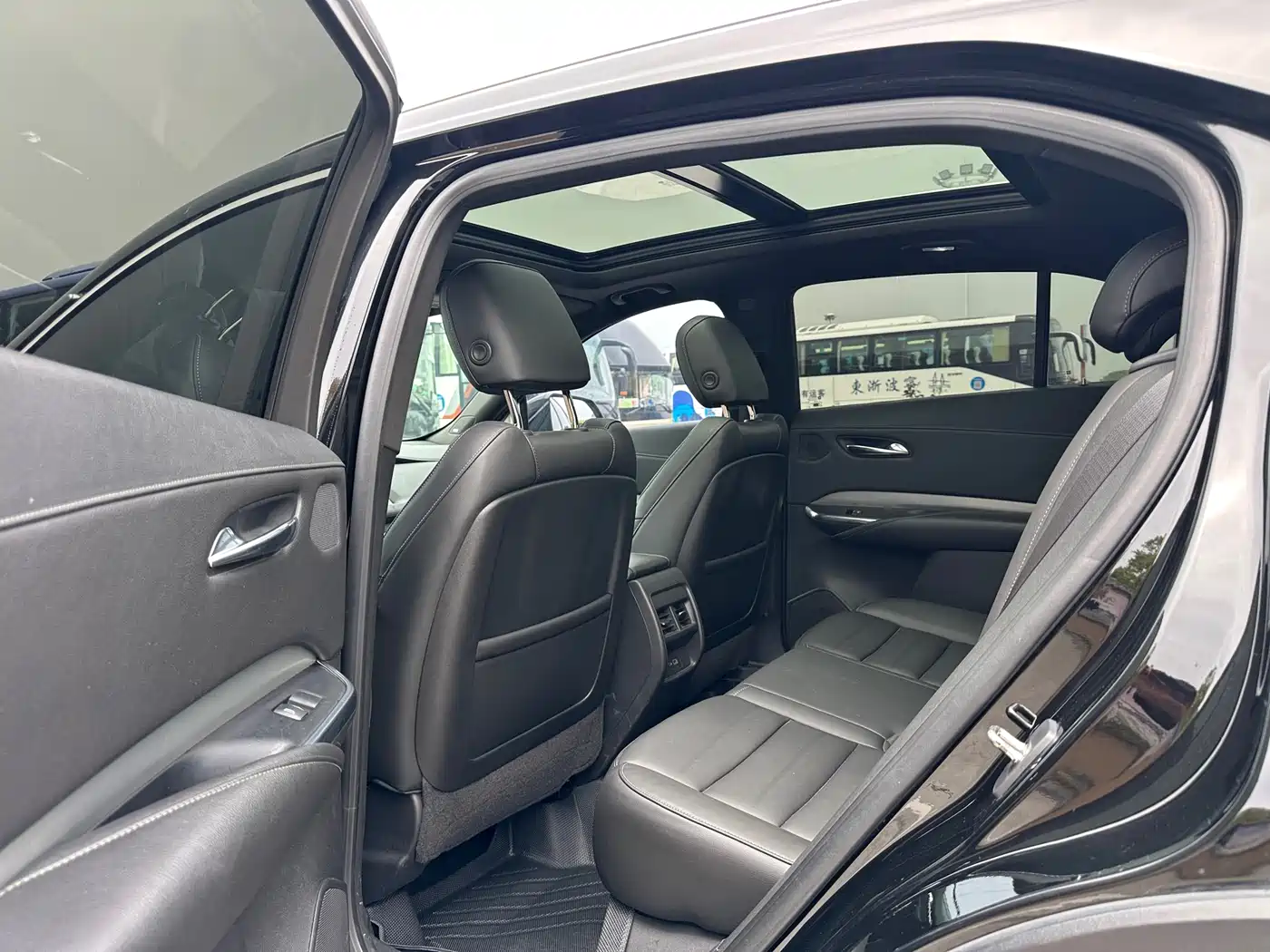 Cadillac XT4 2020 Facelift 28T 2WD Leading фото 9