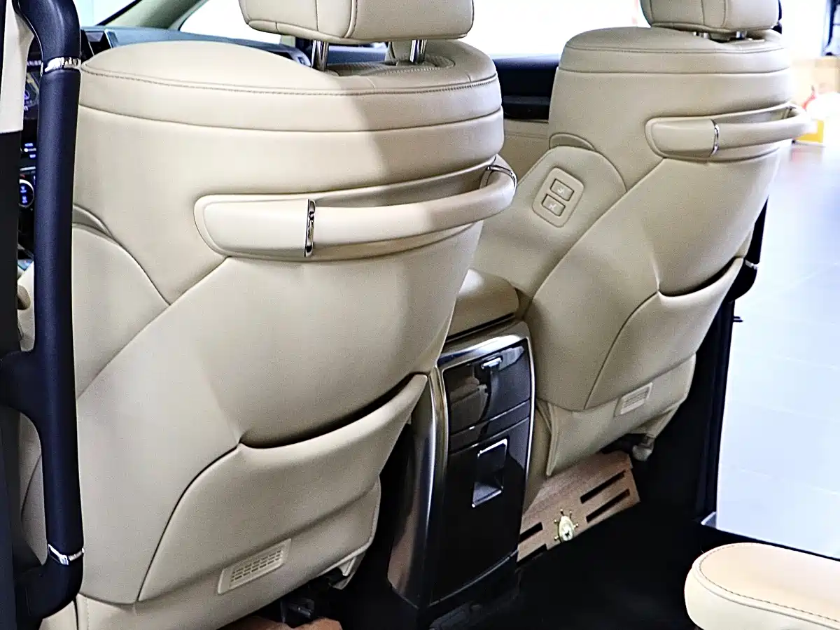 Toyota Vellfire 2021 Crown Hybrid 2.5L HV Supreme Edition фото 13